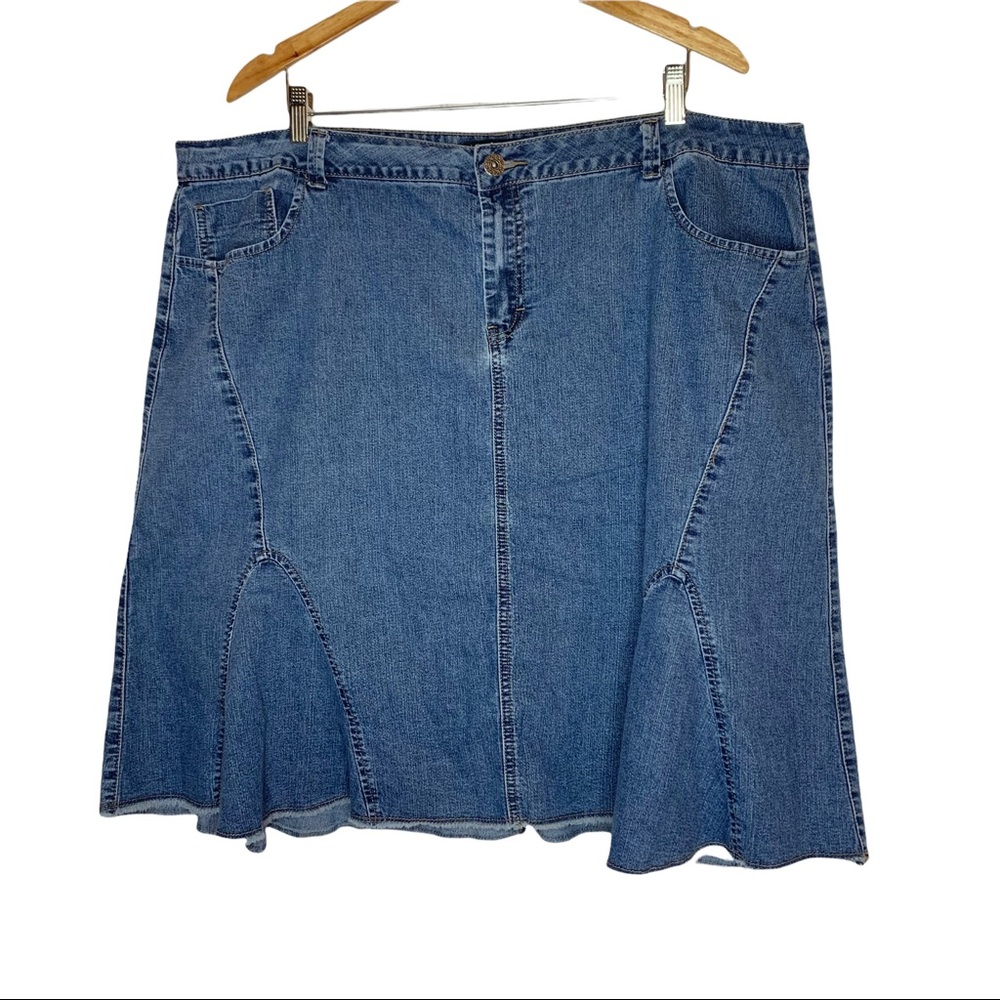 LANE BRYANT Denim Raw Hem Flare Skirt Sz 24W